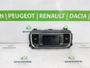 Gebruikte Display Interieur Peugeot Expert (V1/VA/VB/VE/VF/VT/VY) e-Expert Prijs € 211,75 Inclusief btw aangeboden door Snuverink Autodemontage