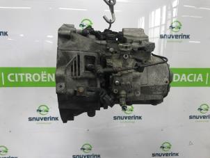 Gebruikte Versnellingsbak Peugeot 2008 (CU) 1.2 12V e-THP PureTech 130 Prijs € 424,98 Margeregeling aangeboden door Snuverink Autodemontage