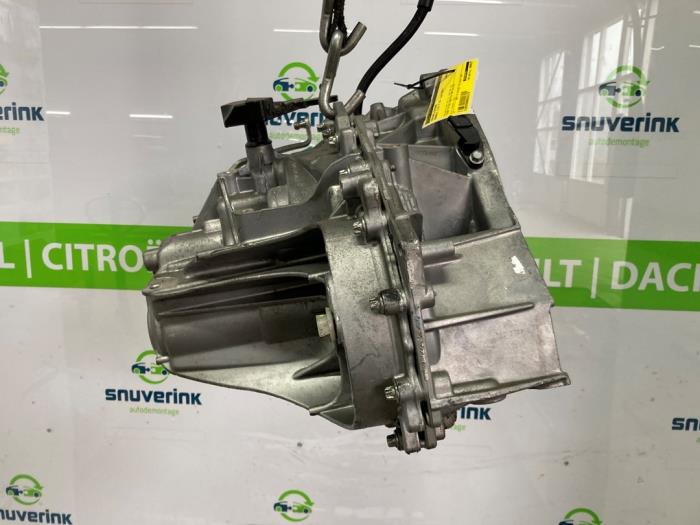 Gebruikte Versnellingsbak Renault Clio V (RJAB) 1.0 TCe 100 12V Prijs € 850,00 Margeregeling aangeboden door Snuverink Autodemontage