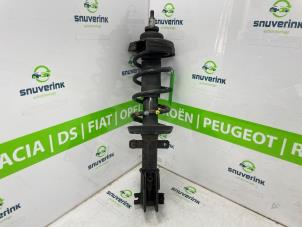 Gebruikte Schokdemperpoot links-voor Opel Vivaro 1.6 CDTI 95 Euro 6 Prijs € 78,65 Inclusief btw aangeboden door Snuverink Autodemontage