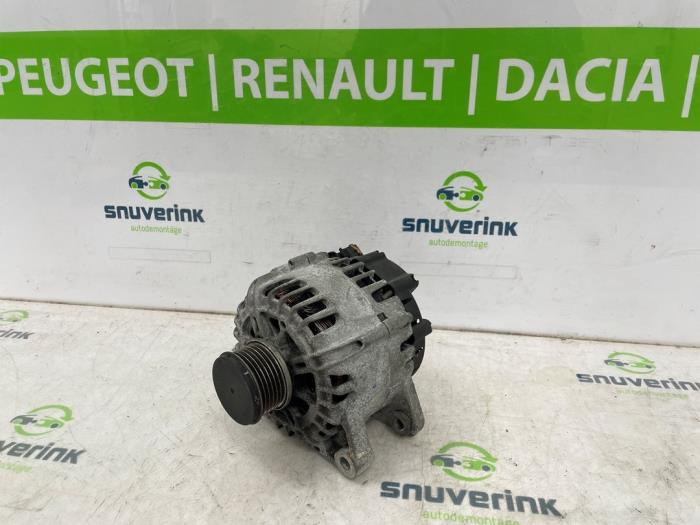 Gebruikte Dynamo Peugeot 2008 (CU) 1.2 12V e-THP PureTech 130 Prijs € 70,00 Margeregeling aangeboden door Snuverink Autodemontage