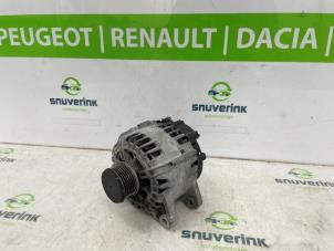 Gebruikte Dynamo Peugeot 2008 (CU) 1.2 12V e-THP PureTech 130 Prijs € 65,00 Margeregeling aangeboden door Snuverink Autodemontage