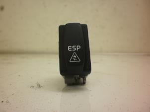 Gebruikte Schakelaar ESP Renault Espace (JK) 2.2 dCi 16V Prijs op aanvraag aangeboden door Snuverink Autodemontage
