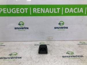 Gebruikte Camera voorzijde Opel Crossland (X) 1.2 Turbo 12V Euro 6 Prijs € 139,15 Inclusief btw aangeboden door Snuverink Autodemontage