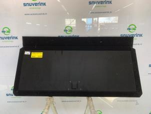 Gebruikte Kofferbak Mat Renault Megane IV Estate (RFBK) 1.3 TCE 160 16V Prijs € 100,00 Margeregeling aangeboden door Snuverink Autodemontage