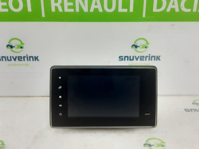 Gebruikte Display Interieur Renault Trafic (1FL/2FL/3FL/4FL) 2.0 dCi 16V 170 Prijs € 695,75 Inclusief btw aangeboden door Snuverink Autodemontage