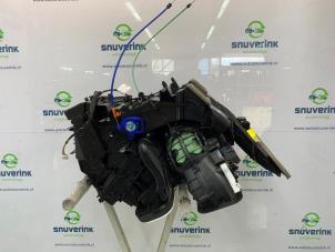 Gebruikte Kachelhuis Renault Trafic (1FL/2FL/3FL/4FL) 2.0 dCi 16V 130 Prijs € 520,30 Inclusief btw aangeboden door Snuverink Autodemontage