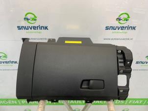 Gebruikte Dashboardkastje Renault Trafic (1FL/2FL/3FL/4FL) 2.0 dCi 16V 130 Prijs € 96,80 Inclusief btw aangeboden door Snuverink Autodemontage