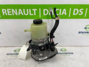 Gebruikte Pomp Servo Renault Trafic (1FL/2FL/3FL/4FL) 2.0 dCi 16V 130 Prijs € 465,85 Inclusief btw aangeboden door Snuverink Autodemontage