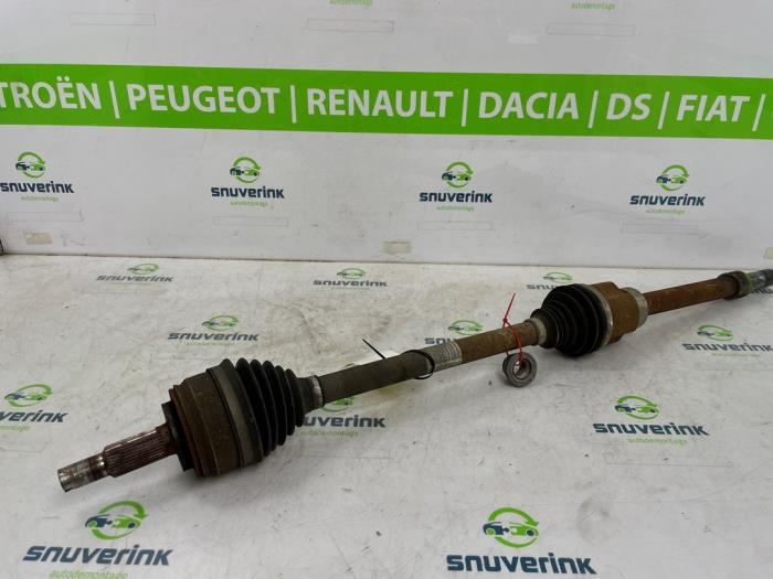 Gebruikte Steekas rechts-voor Renault Master III (FV) 2.3 Energy dCi 180 Twin Turbo 16V FWD Prijs € 169,40 Inclusief btw aangeboden door Snuverink Autodemontage
