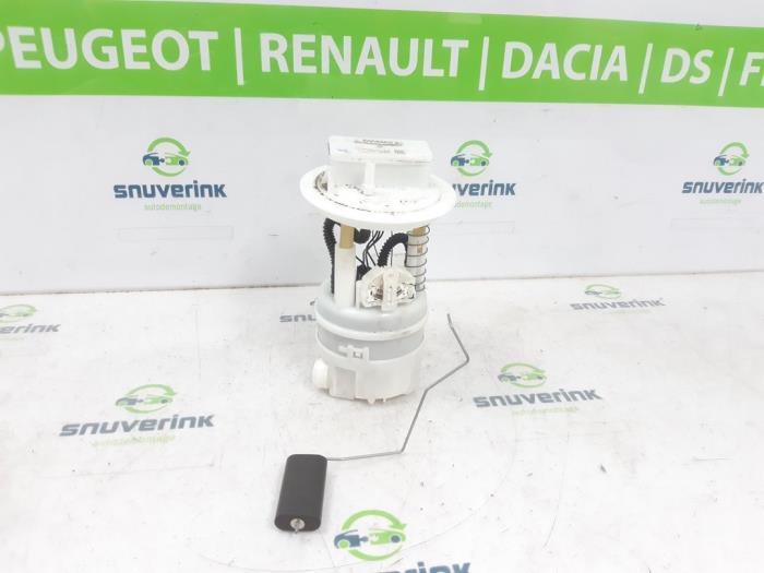 Gebruikte Tank element Pomp Renault Megane IV Estate (RFBK) 1.3 TCE 160 16V Prijs € 85,00 Margeregeling aangeboden door Snuverink Autodemontage