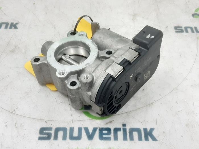 Gebruikte Gasklephuis Renault Megane IV Estate (RFBK) 1.3 TCE 160 16V Prijs € 30,00 Margeregeling aangeboden door Snuverink Autodemontage