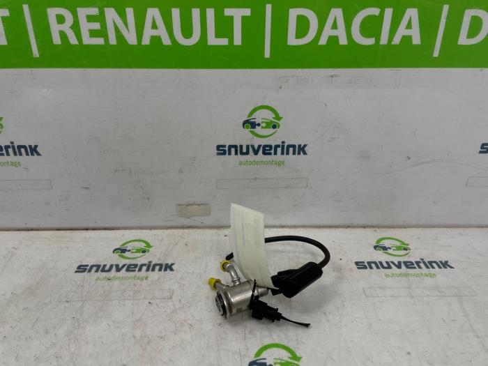 Gebruikte Injector adblue Renault Trafic (1FL/2FL/3FL/4FL) 2.0 dCi 16V 170 Prijs € 151,25 Inclusief btw aangeboden door Snuverink Autodemontage