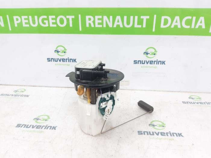 Gebruikte Tank element Pomp Opel Astra L (F3/FB/FM/FP) 1.6 Plug-in Hybrid Turbo 16V Prijs € 145,00 Margeregeling aangeboden door Snuverink Autodemontage
