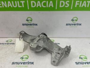 Gebruikte Dynamosteun boven Opel Astra L (F3/FB/FM/FP) 1.6 Plug-in Hybrid Turbo 16V Prijs € 39,98 Margeregeling aangeboden door Snuverink Autodemontage