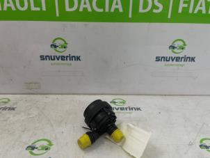 Gebruikte Waterpomp Opel Astra L (F3/FB/FM/FP) 1.6 Plug-in Hybrid Turbo 16V Prijs € 75,00 Margeregeling aangeboden door Snuverink Autodemontage