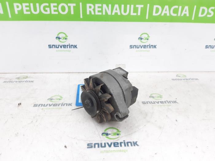 Gebruikte Dynamo Peugeot J5 (280L) 2.5D Prijs € 60,00 Margeregeling aangeboden door Snuverink Autodemontage