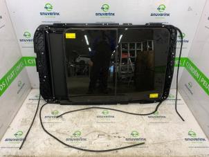Gebruikte Schuifdak Peugeot 3008 II (M4/MC/MJ/MR) 1.2 12V e-THP PureTech 130 Prijs € 1.070,85 Inclusief btw aangeboden door Snuverink Autodemontage