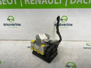 Gebruikte ABS Pomp Renault Megane IV (RFBB) 1.6 GT Energy TCe 205 EDC Prijs € 225,00 Margeregeling aangeboden door Snuverink Autodemontage