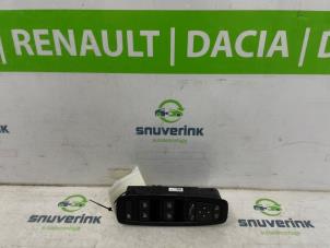 Gebruikte Schakelblok ruiten Renault Megane IV (RFBB) 1.6 GT Energy TCe 205 EDC Prijs € 60,00 Margeregeling aangeboden door Snuverink Autodemontage