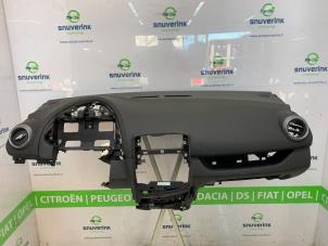 Gebruikte Dashboard Renault Clio IV Estate/Grandtour (7R) 0.9 Energy TCE 90 12V Prijs € 174,98 Margeregeling aangeboden door Snuverink Autodemontage