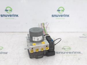 Gebruikte ABS Pomp Opel Combo Cargo 1.5 CDTI 75 Prijs € 108,88 Inclusief btw aangeboden door Snuverink Autodemontage