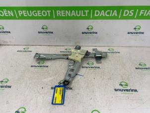 Gebruikte Ruitmechaniek 4Deurs links-voor Peugeot 5008 I (0A/0E) 1.6 THP 16V Prijs € 140,00 Margeregeling aangeboden door Snuverink Autodemontage