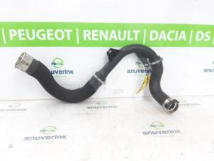 Gebruikte Intercooler Slang Dacia Sandero III 1.0 TCe 90 12V Prijs € 139,15 Inclusief btw aangeboden door Snuverink Autodemontage