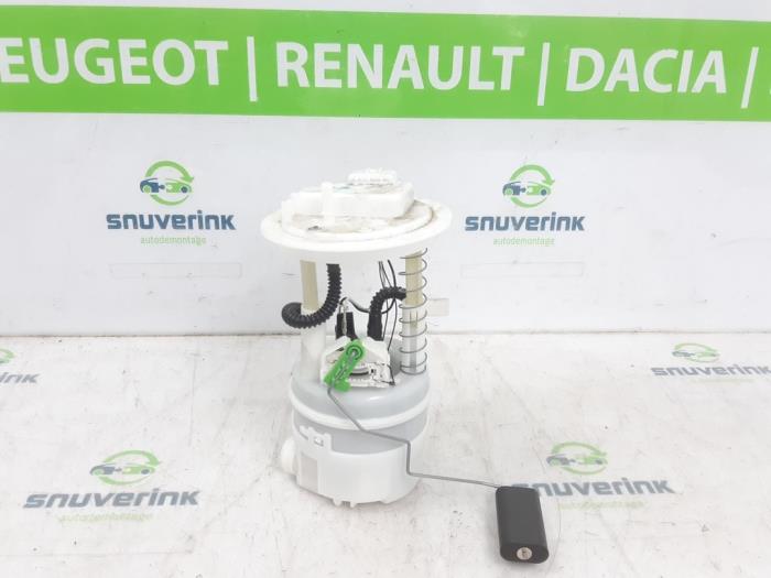 Gebruikte Tank element Pomp Dacia Sandero III 1.0 TCe 90 12V Prijs € 139,15 Inclusief btw aangeboden door Snuverink Autodemontage