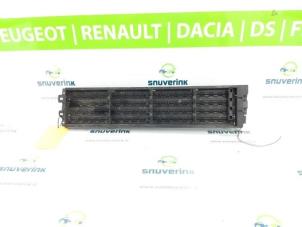 Gebruikte Luchtgeleider Renault Scénic IV (RFAJ) 1.3 TCE 115 16V Prijs € 200,00 Margeregeling aangeboden door Snuverink Autodemontage