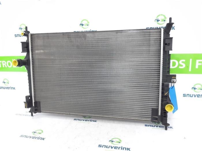 Gebruikte Radiateur Citroen C4 Picasso (3D/3E) 1.6 16V THP 155 Prijs € 45,00 Margeregeling aangeboden door Snuverink Autodemontage