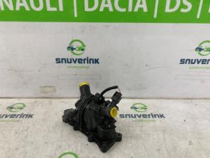 Gebruikte Thermostaathuis Renault Scénic IV (RFAJ) 1.3 TCE 115 16V Prijs € 95,00 Margeregeling aangeboden door Snuverink Autodemontage