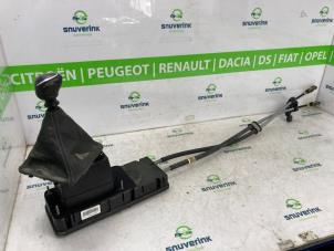 Gebruikte Versnellingspook Opel Grandland (X) 1.2 Turbo 12V Prijs € 100,00 Margeregeling aangeboden door Snuverink Autodemontage