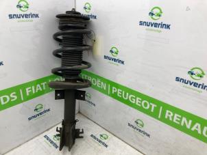 Gebruikte Mac Phersonpoot rechts-voor Renault Master III (FV) 2.3 dCi 125 16V FWD Prijs € 90,75 Inclusief btw aangeboden door Snuverink Autodemontage