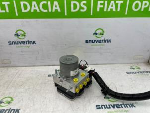 Gebruikte ABS Pomp Dacia Duster (DJF) 1.2 TCE 130 12V Mild Hybrid 4x2 Prijs € 325,00 Margeregeling aangeboden door Snuverink Autodemontage