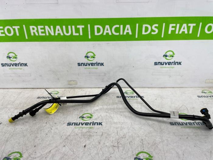 Gebruikte Brandstofleiding Dacia Duster (DJF) 1.2 TCE 130 12V Mild Hybrid 4x2 Prijs € 105,00 Margeregeling aangeboden door Snuverink Autodemontage