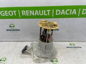 Gebruikte Tank element Pomp Opel Movano 2.3 CDTi 16V FWD Prijs € 121,00 Inclusief btw aangeboden door Snuverink Autodemontage