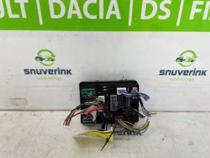 Gebruikte Zekeringkast Dacia Duster (DJF) 1.2 TCE 130 12V Mild Hybrid 4x2 Prijs € 165,00 Margeregeling aangeboden door Snuverink Autodemontage