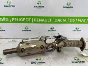 Gebruikte Roetfilter Renault Captur II (RJB) 1.6 E-Tech 160 Prijs € 450,00 Margeregeling aangeboden door Snuverink Autodemontage