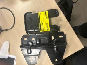 Gebruikte Steun (diversen) Renault Arkana (RJLL) 1.6 E-Tech 145 16V Prijs € 30,25 Inclusief btw aangeboden door Snuverink Autodemontage