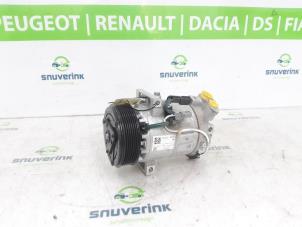 Gebruikte Pomp Airco Dacia Duster (DJF) 1.2 TCE 130 12V Mild Hybrid 4x2 Prijs € 300,00 Margeregeling aangeboden door Snuverink Autodemontage