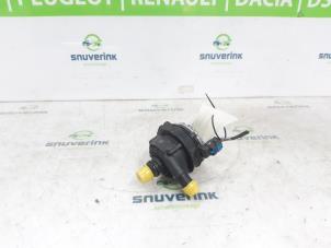Gebruikte Waterpomp Dacia Duster (DJF) 1.2 TCE 130 12V Mild Hybrid 4x2 Prijs € 125,00 Margeregeling aangeboden door Snuverink Autodemontage