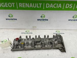 Gebruikte Kleppendeksel Renault Kadjar (RFEH) 1.3 TCE 140 FAP 16V Prijs € 100,00 Margeregeling aangeboden door Snuverink Autodemontage