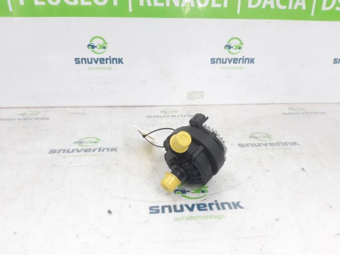 Gebruikte Waterpomp Renault Arkana (RJLL) 1.6 E-Tech 145 16V Prijs € 114,95 Inclusief btw aangeboden door Snuverink Autodemontage