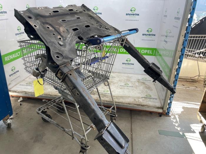Gebruikte Subframe Renault Talisman Estate (RFDK) 1.5 dCi 110 Prijs € 85,00 Margeregeling aangeboden door Snuverink Autodemontage