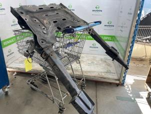 Gebruikte Subframe Renault Talisman Estate (RFDK) 1.5 dCi 110 Prijs € 115,00 Margeregeling aangeboden door Snuverink Autodemontage