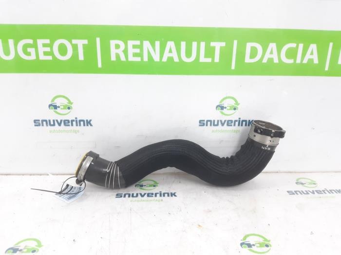 Gebruikte Intercooler Slang Peugeot 3008 II (M4/MC/MJ/MR) 1.6 16V HYbrid 225 Prijs € 45,00 Margeregeling aangeboden door Snuverink Autodemontage
