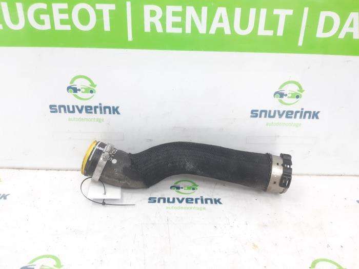 Gebruikte Intercooler Slang Peugeot 3008 II (M4/MC/MJ/MR) 1.6 16V HYbrid 225 Prijs € 35,00 Margeregeling aangeboden door Snuverink Autodemontage