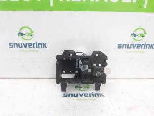 Gebruikte Achteruitrij Camera Peugeot 3008 II (M4/MC/MJ/MR) 1.6 16V HYbrid 225 Prijs € 50,00 Margeregeling aangeboden door Snuverink Autodemontage