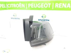 Gebruikte Achterlicht rechts Peugeot 5008 II (M4/MC/MJ/MR) 1.2 12V e-THP PureTech 130 Prijs € 181,50 Inclusief btw aangeboden door Snuverink Autodemontage